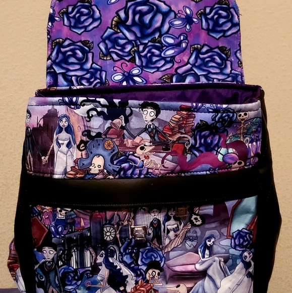 Backpack - Picture 3 of 4